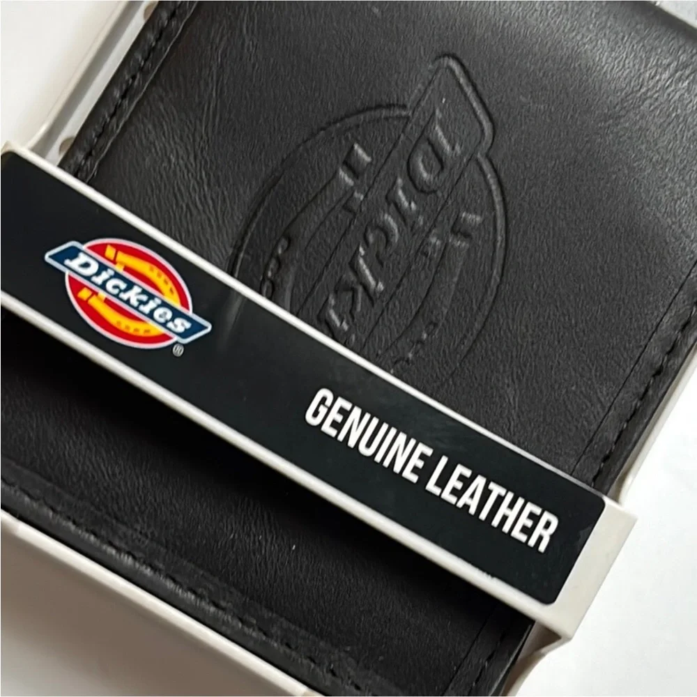 Dickies Classic Black Leather Billfold Wallet